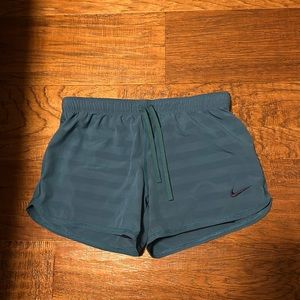 Nike dri fit small! EUC shorts!